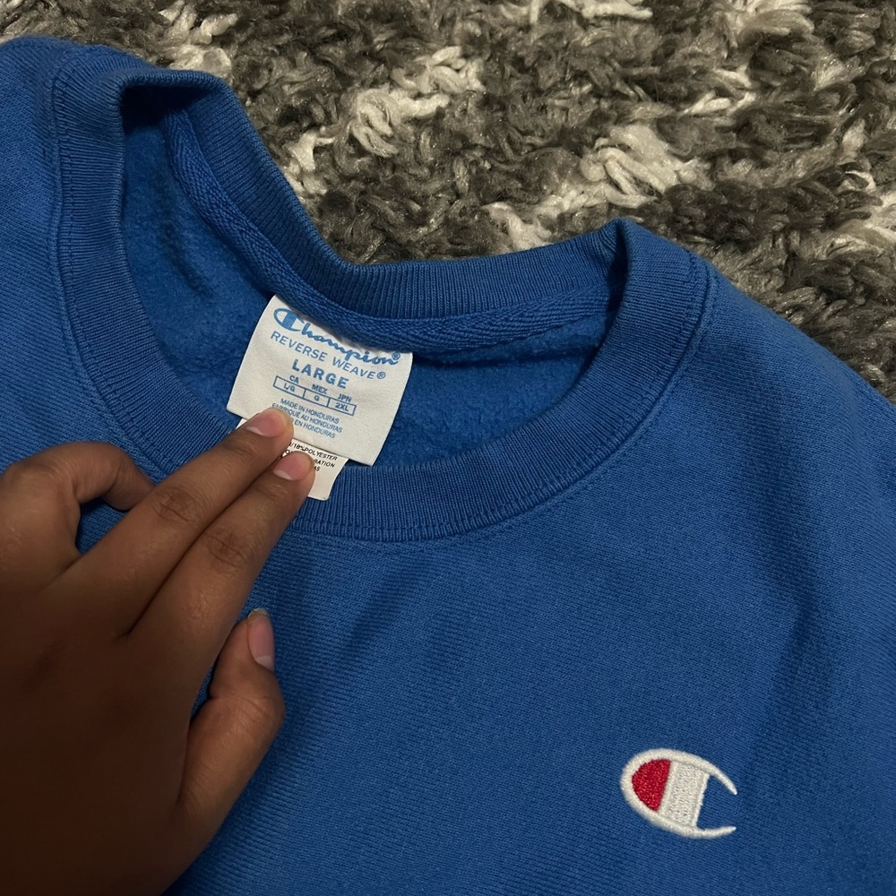 Large Sweater - Picture 2 of 2